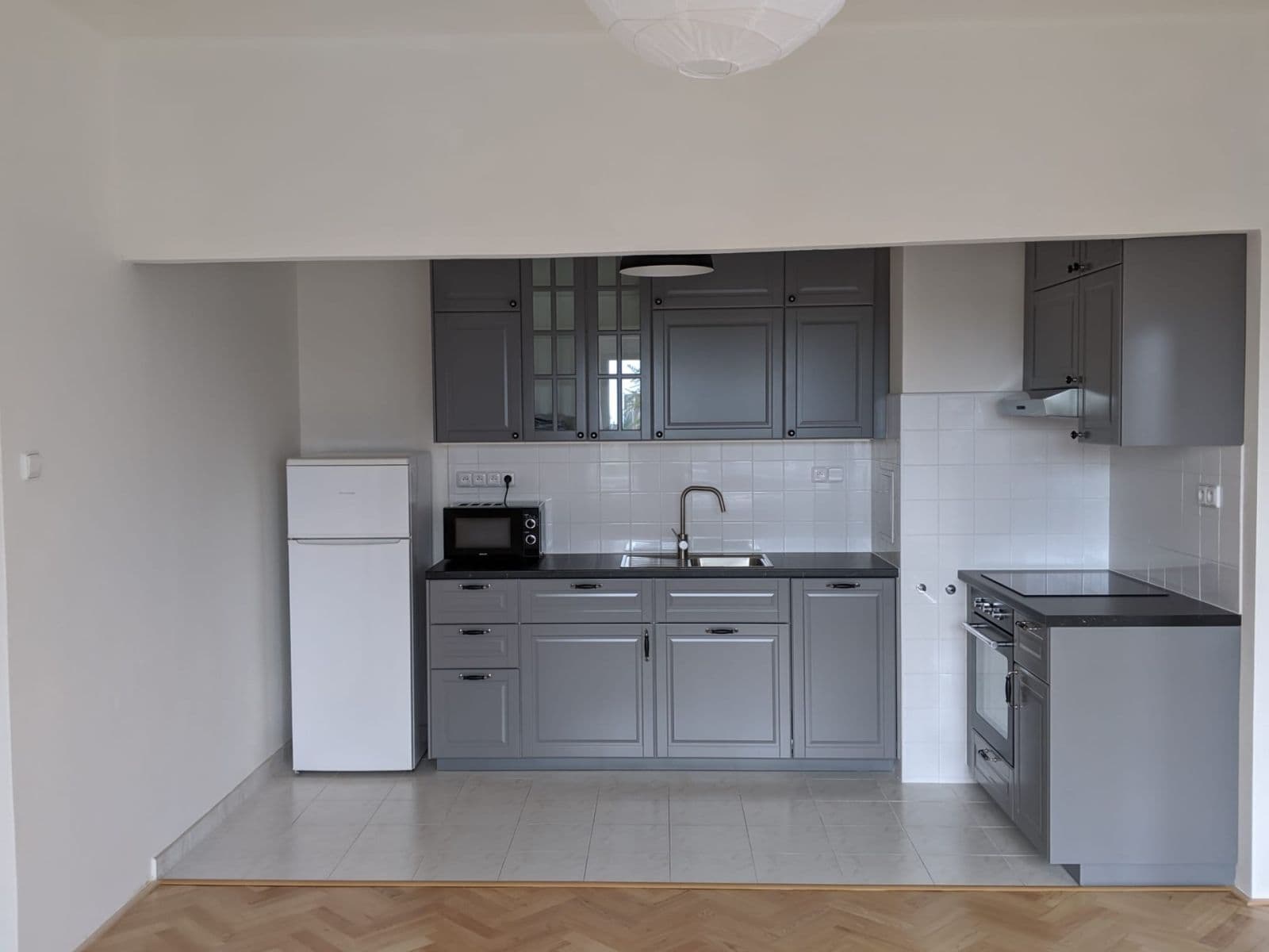 1 bedroom with open-plan kitchen flat to rent, 62 m², Josefa Čapka, Kladno, Středočeský Region 1 bedroom with open-plan kitchen flat to rent, 62 m², Josefa Čapka, Kladno, Středočeský Region