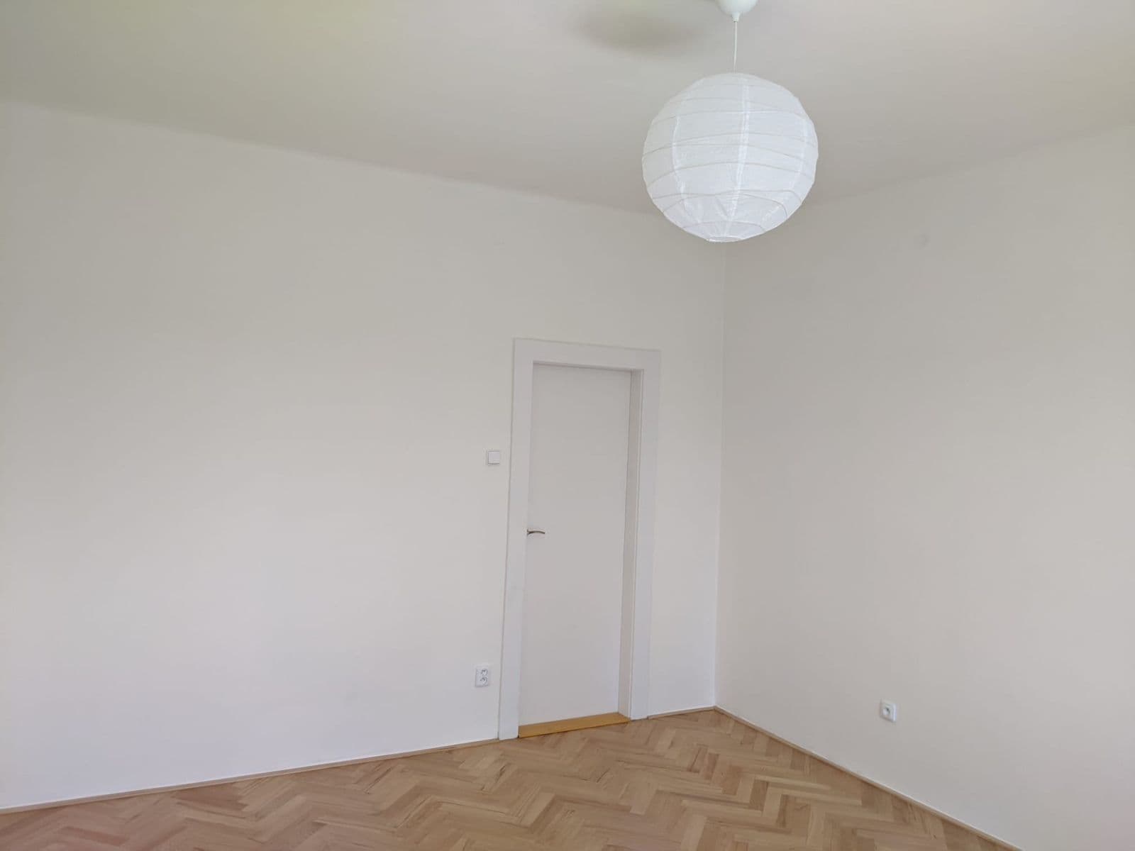 1 bedroom with open-plan kitchen flat to rent, 62 m², Josefa Čapka, Kladno, Středočeský Region 1 bedroom with open-plan kitchen flat to rent, 62 m², Josefa Čapka, Kladno, Středočeský Region