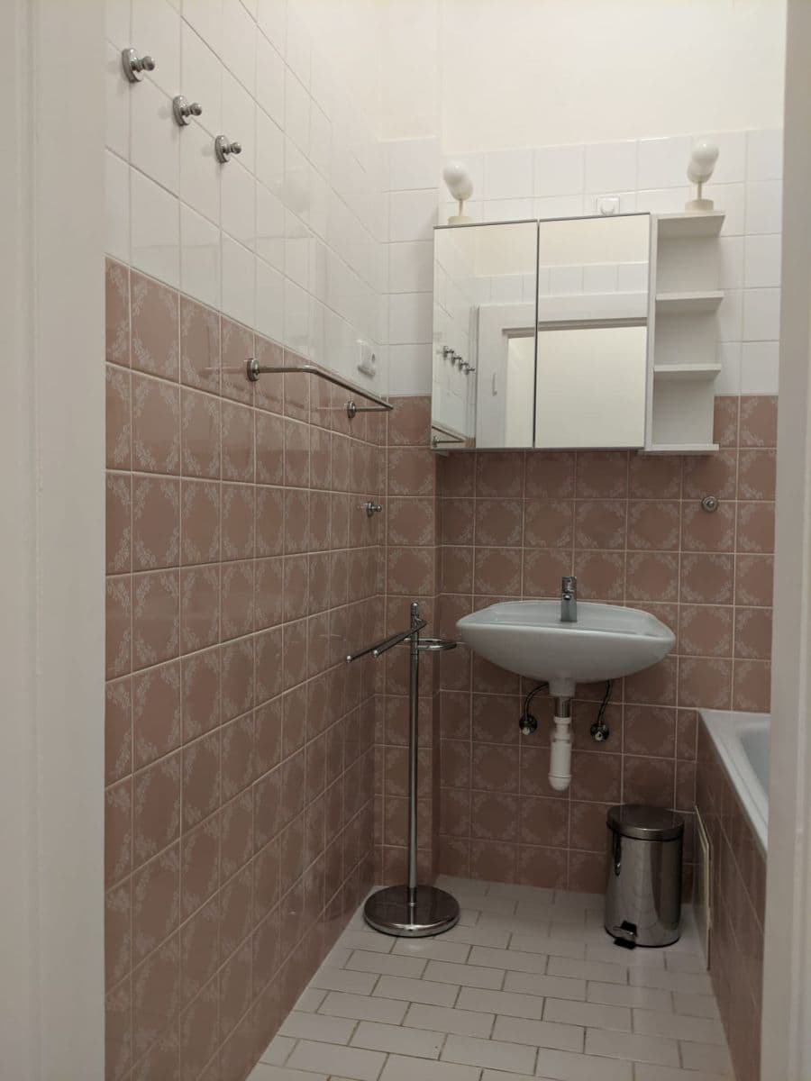 1 bedroom with open-plan kitchen flat to rent, 62 m², Josefa Čapka, Kladno, Středočeský Region 1 bedroom with open-plan kitchen flat to rent, 62 m², Josefa Čapka, Kladno, Středočeský Region