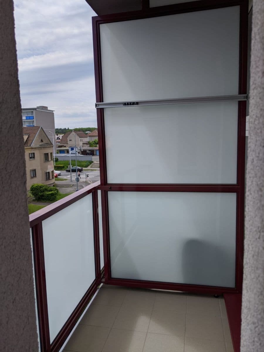 1 bedroom with open-plan kitchen flat to rent, 62 m², Josefa Čapka, Kladno, Středočeský Region 1 bedroom with open-plan kitchen flat to rent, 62 m², Josefa Čapka, Kladno, Středočeský Region