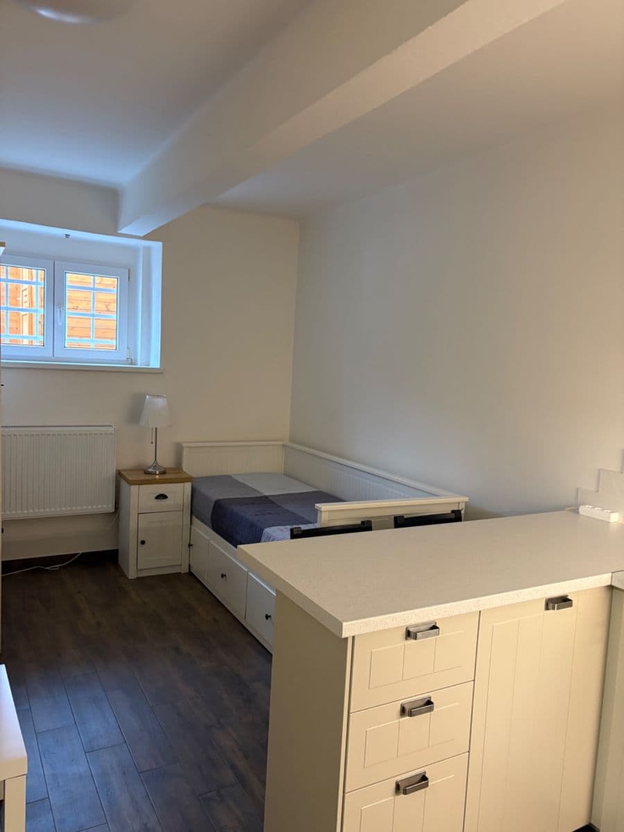 Studio flat to rent, 20 m², V Úvalu, Prague, Prague Studio flat to rent, 20 m², V Úvalu, Prague, Prague