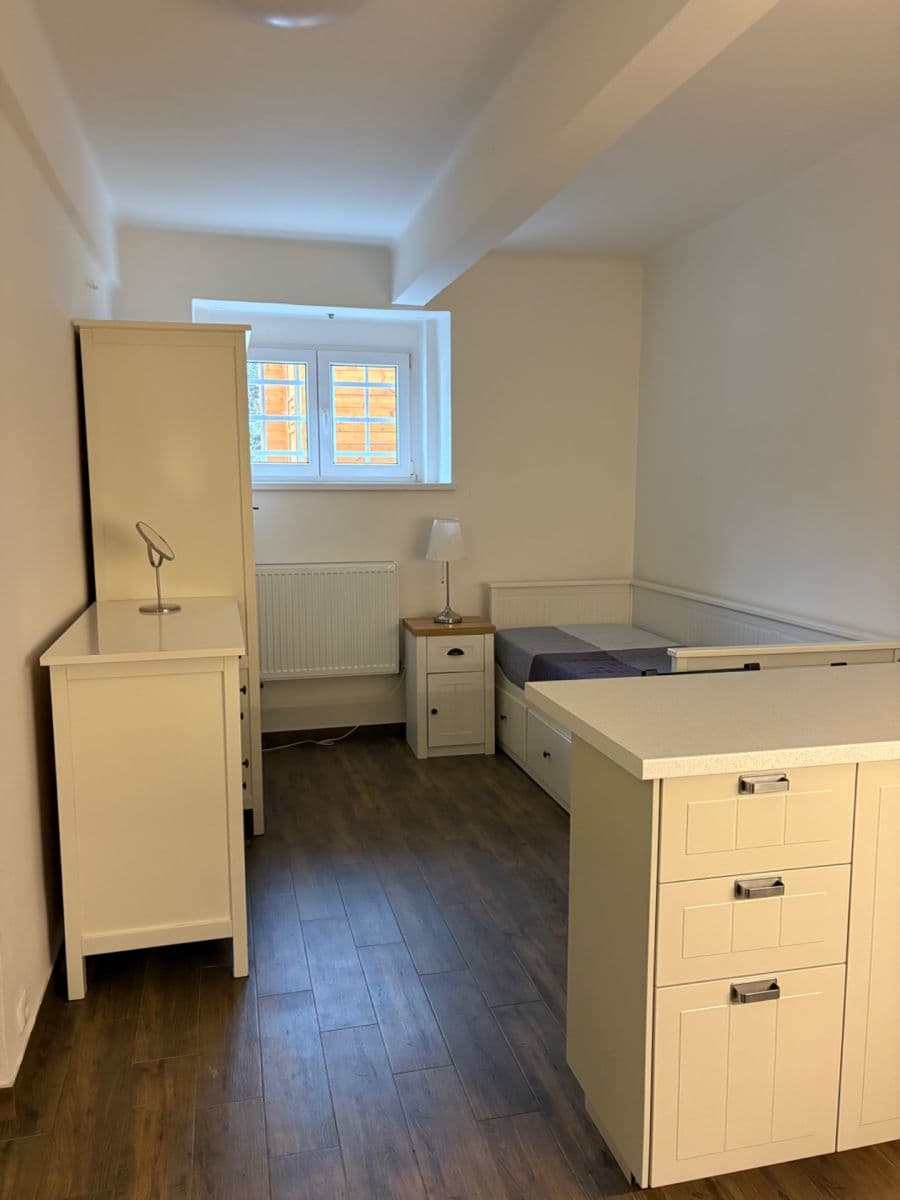 Studio flat to rent, 20 m², V Úvalu, Prague, Prague Studio flat to rent, 20 m², V Úvalu, Prague, Prague