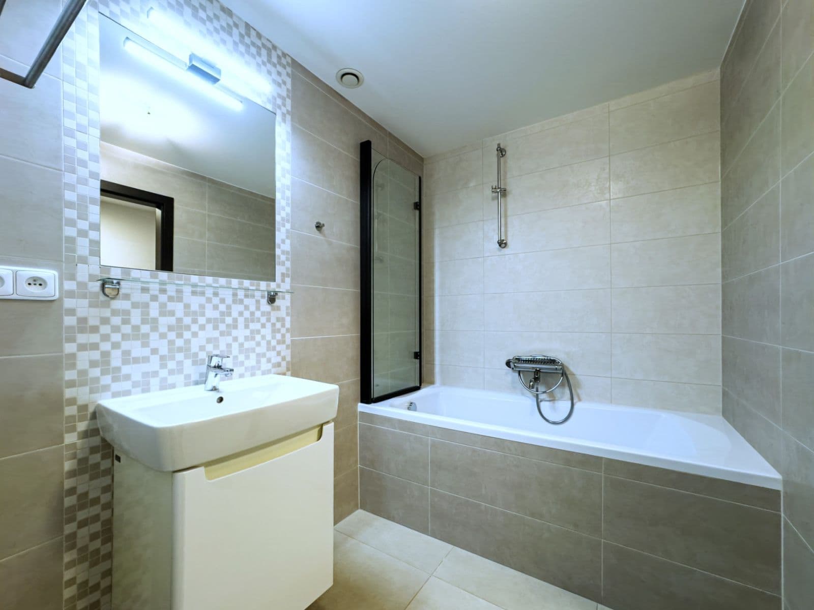 2 bedroom with open-plan kitchen flat to rent, 86 m², Jezdecká, Dobřany, Plzeňský Region 2 bedroom with open-plan kitchen flat to rent, 86 m², Jezdecká, Dobřany, Plzeňský Region