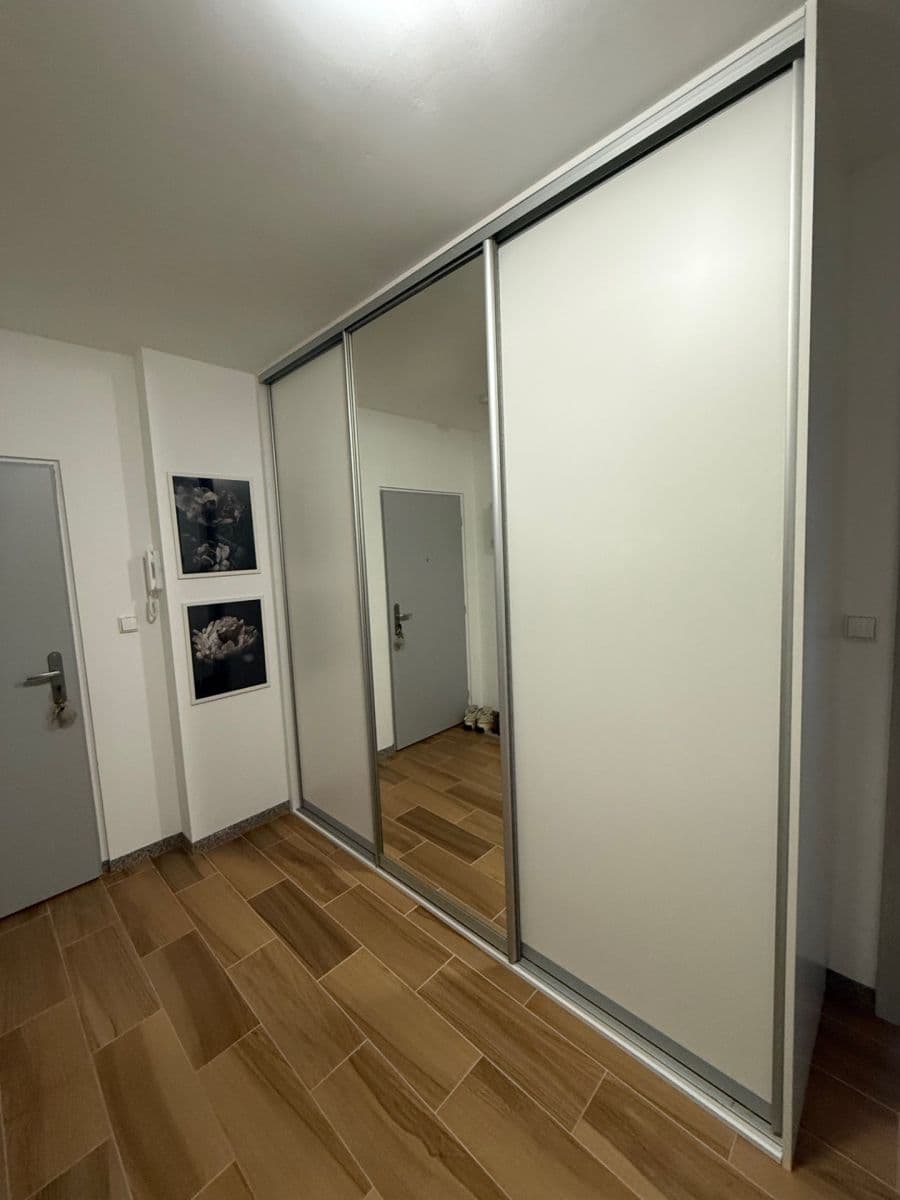 2 bedroom with open-plan kitchen flat for sale, 63 m², Višňová, Milovice, Středočeský Region 2 bedroom with open-plan kitchen flat for sale, 63 m², Višňová, Milovice, Středočeský Region