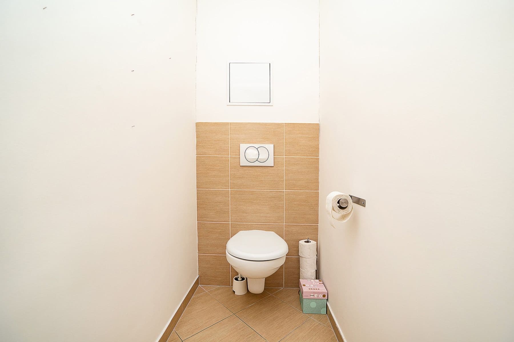 1 bedroom with open-plan kitchen flat to rent, 51 m², Chlebovická, Prague, Prague 1 bedroom with open-plan kitchen flat to rent, 51 m², Chlebovická, Prague, Prague