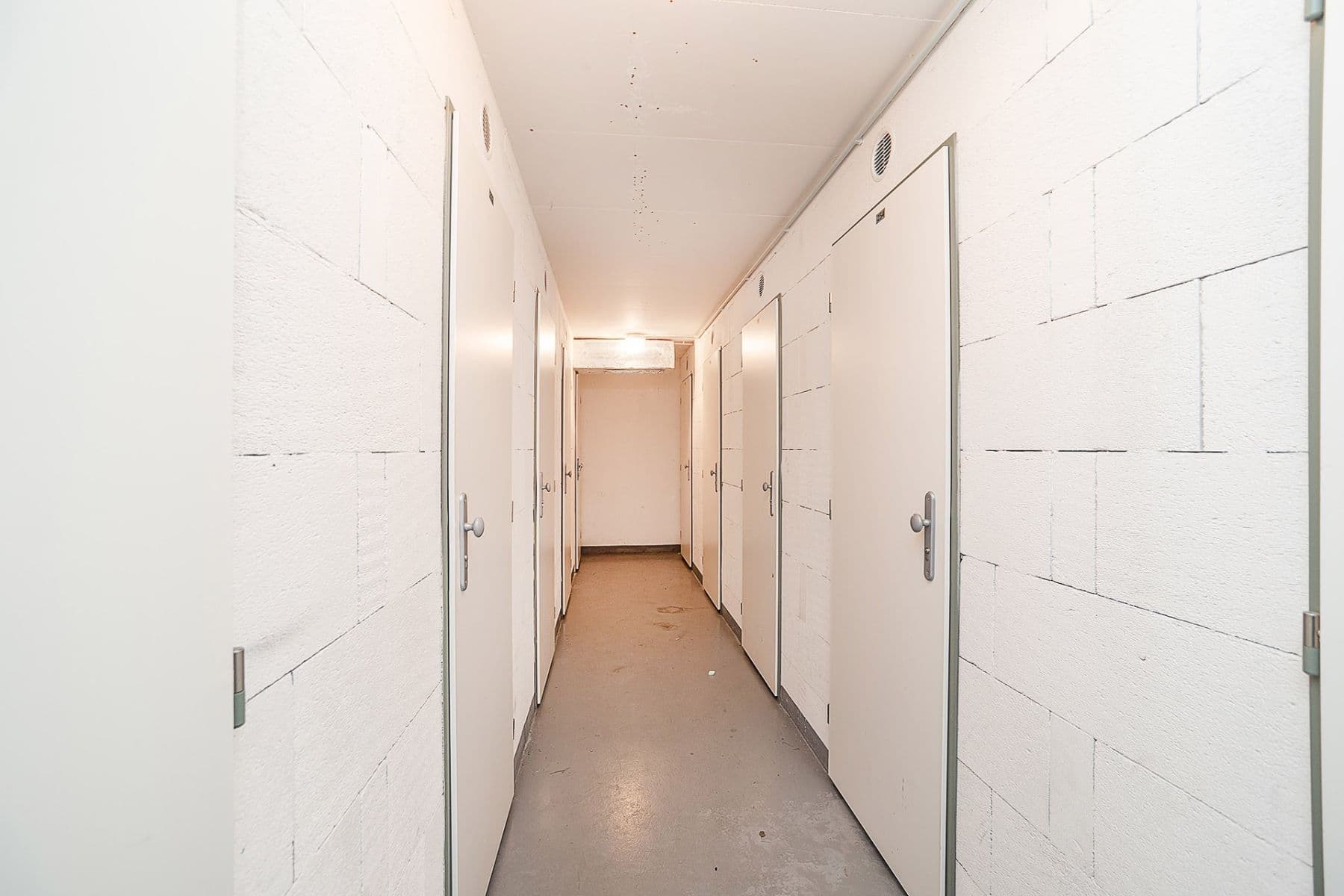 1 bedroom with open-plan kitchen flat to rent, 51 m², Chlebovická, Prague, Prague 1 bedroom with open-plan kitchen flat to rent, 51 m², Chlebovická, Prague, Prague