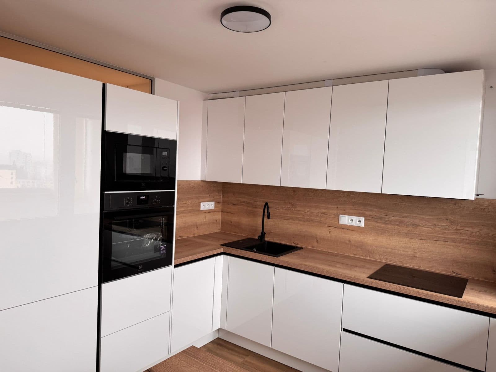 2 bedroom with open-plan kitchen flat to rent, 68 m², Horáčkova, Prague, Prague 2 bedroom with open-plan kitchen flat to rent, 68 m², Horáčkova, Prague, Prague