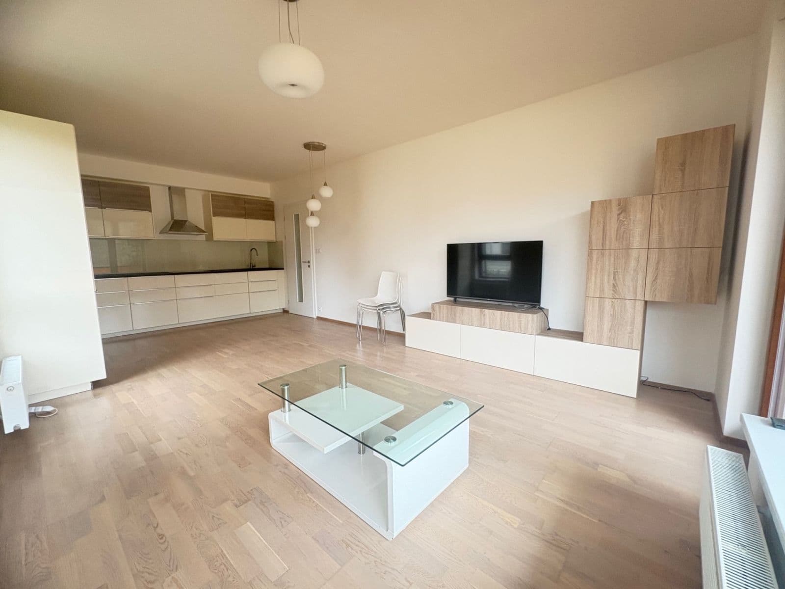 2 bedroom with open-plan kitchen flat to rent, 79 m², Plzeňská, Prague, Prague 2 bedroom with open-plan kitchen flat to rent, 79 m², Plzeňská, Prague, Prague