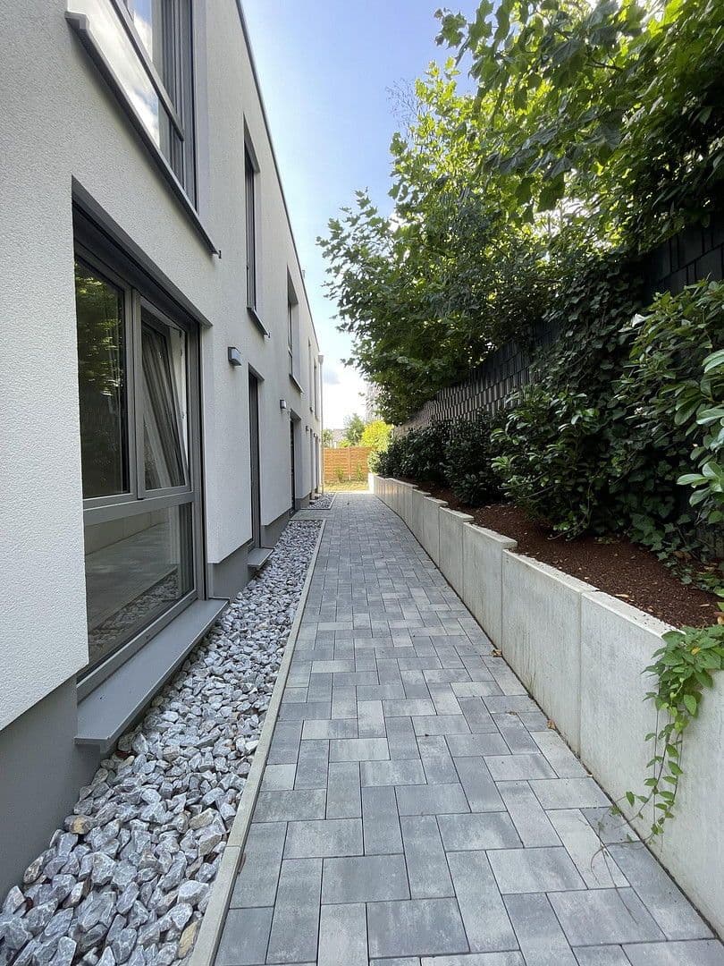 2 bedroom flat to rent, 75 m², Kirschblütenweg 11, Düsseldorf, North Rhine-Westphalia 2 bedroom flat to rent, 75 m², Kirschblütenweg 11, Düsseldorf, North Rhine-Westphalia