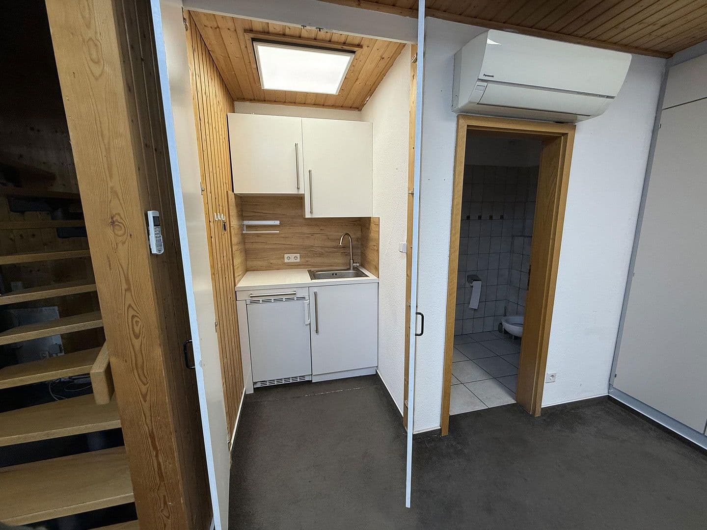 office to rent, 90 m², Duisburg, North Rhine-Westphalia office to rent, 90 m², Duisburg, North Rhine-Westphalia