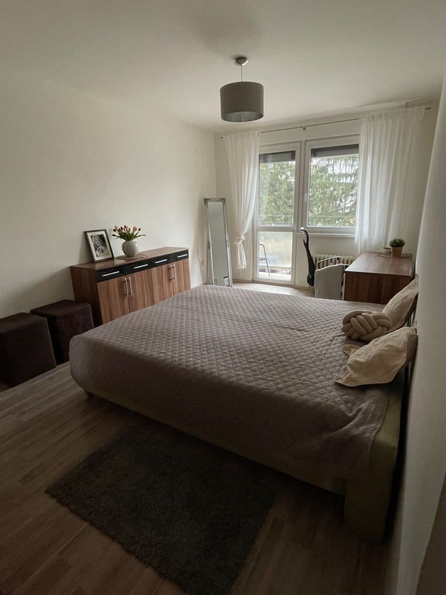 1 bedroom with open-plan kitchen flat to rent, 58 m², Pospíšilova, Hradec Králové, Královéhradecký Region 1 bedroom with open-plan kitchen flat to rent, 58 m², Pospíšilova, Hradec Králové, Královéhradecký Region