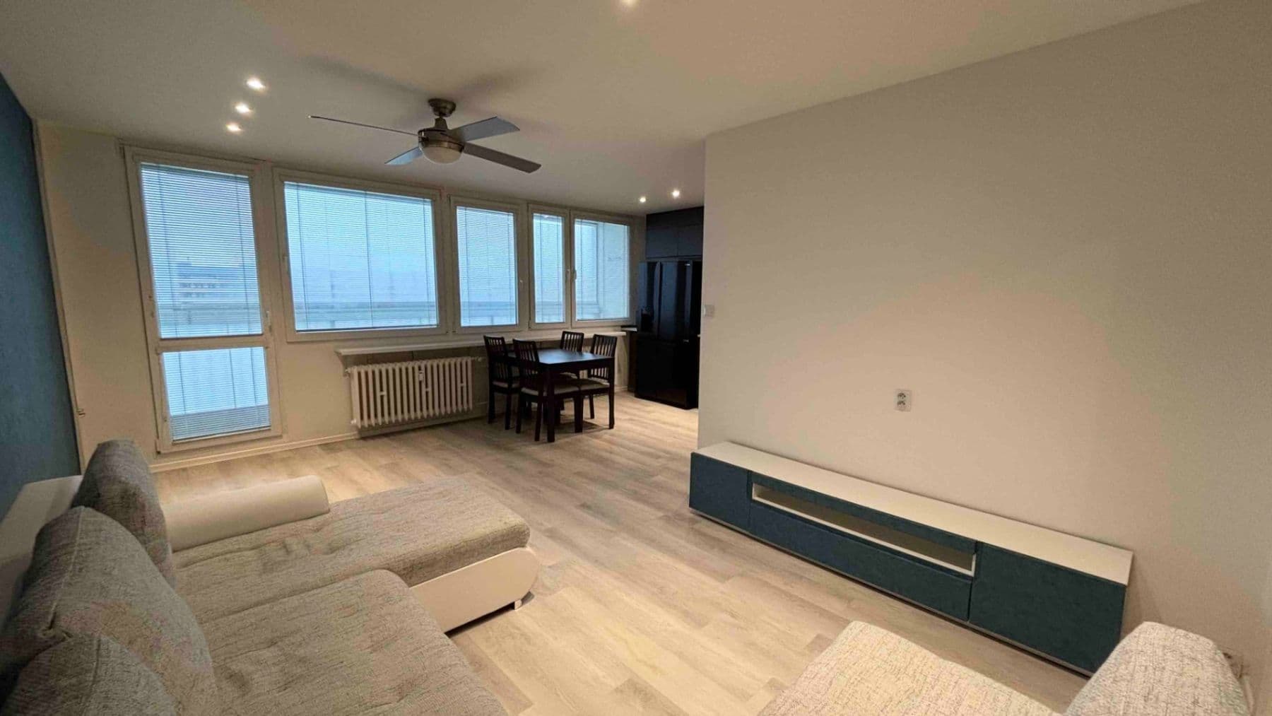 2 bedroom with open-plan kitchen flat to rent, 70 m², Jablonecká, Prague, Prague 2 bedroom with open-plan kitchen flat to rent, 70 m², Jablonecká, Prague, Prague