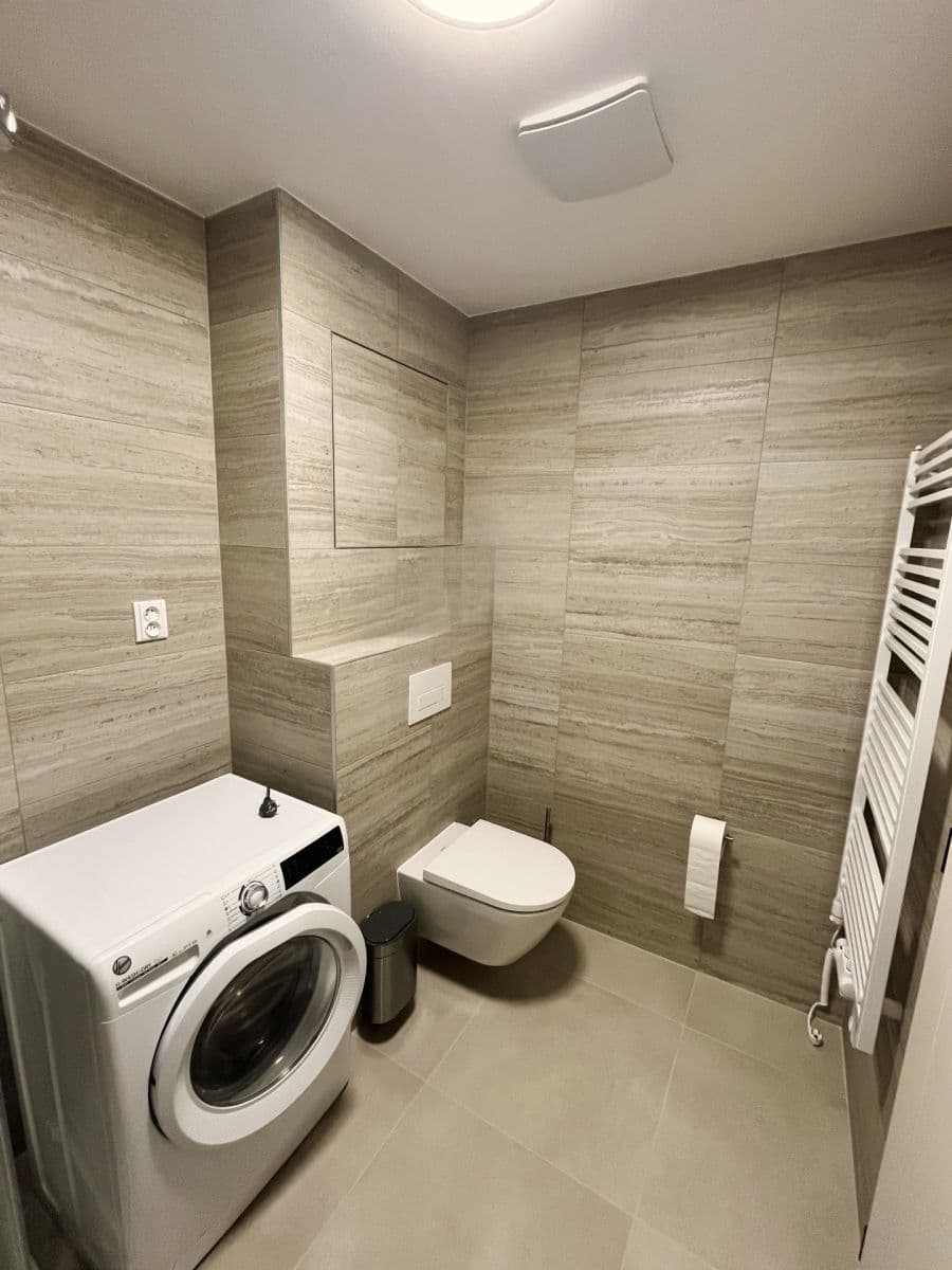 Studio flat to rent, 39 m², třída Generála Píky, Brno, Jihomoravský Region Studio flat to rent, 39 m², třída Generála Píky, Brno, Jihomoravský Region