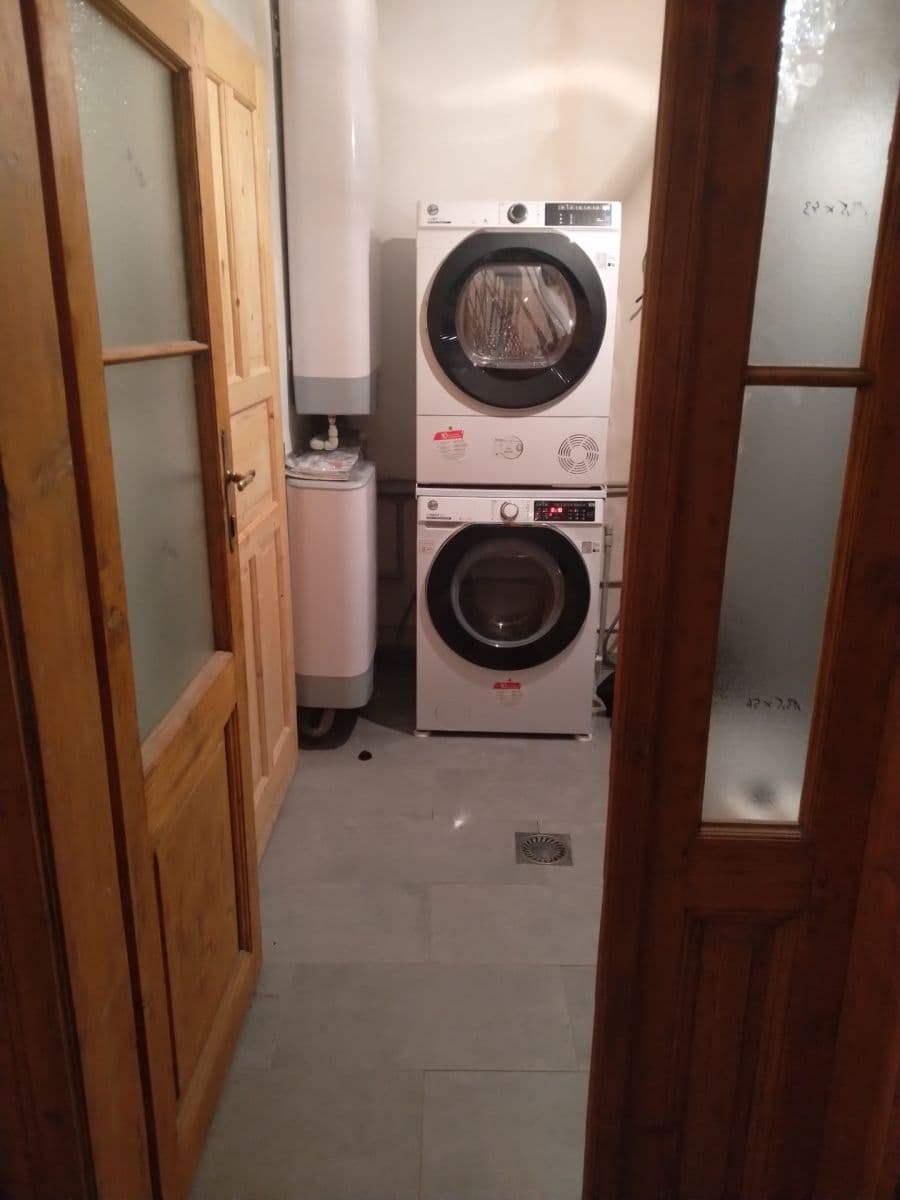 Studio flat to rent, 32 m², Za Mlýnem, Hostivice, Středočeský Region Studio flat to rent, 32 m², Za Mlýnem, Hostivice, Středočeský Region