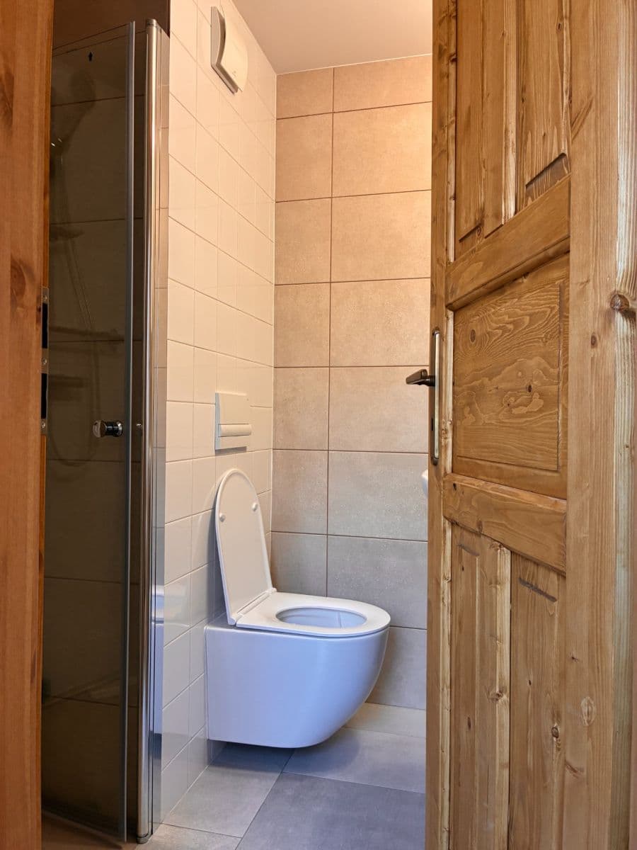 Studio flat to rent, 32 m², Za Mlýnem, Hostivice, Středočeský Region Studio flat to rent, 32 m², Za Mlýnem, Hostivice, Středočeský Region