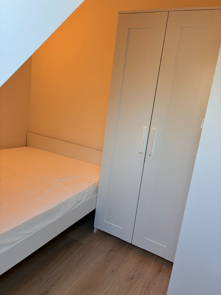 Studio flat to rent, 32 m², Za Mlýnem, Hostivice, Středočeský Region Studio flat to rent, 32 m², Za Mlýnem, Hostivice, Středočeský Region