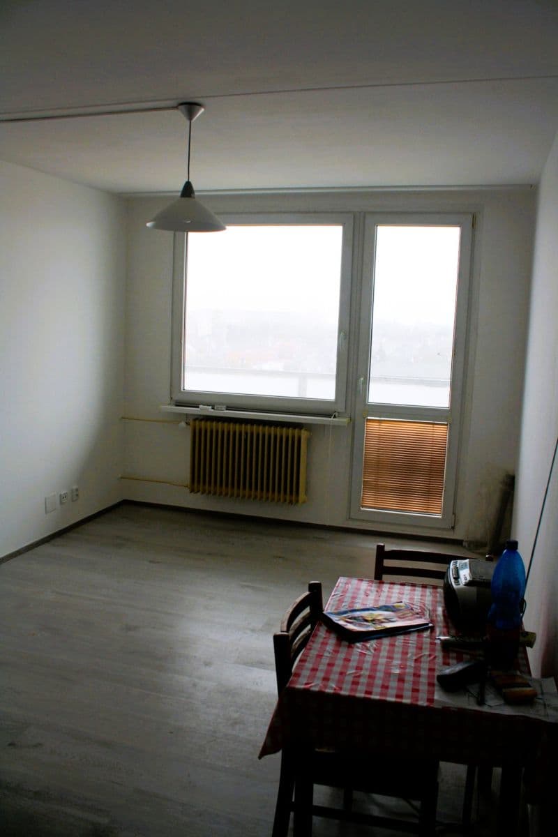 1 bedroom with open-plan kitchen flat to rent, 47 m², Děčínská, Kladno, Středočeský Region 1 bedroom with open-plan kitchen flat to rent, 47 m², Děčínská, Kladno, Středočeský Region