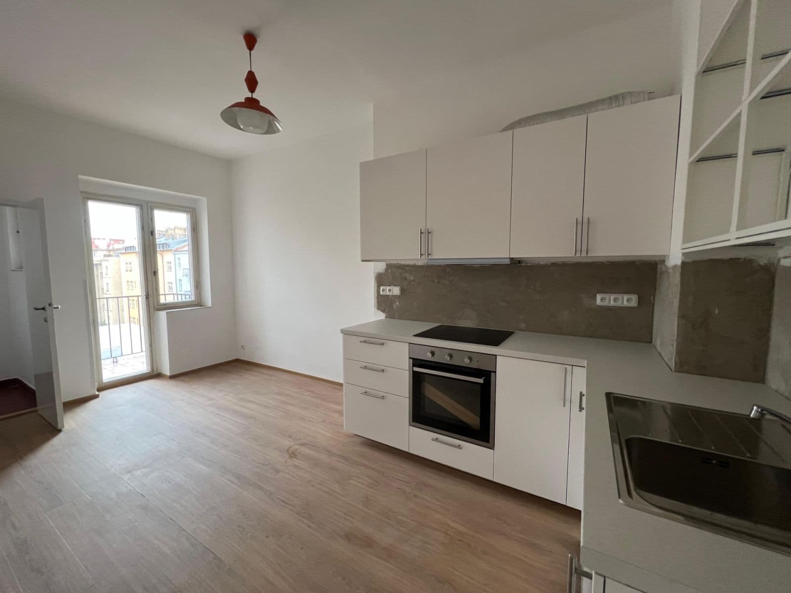 3 bedroom flat to rent, 108 m², Nikoly Tesly, Prague, Prague 3 bedroom flat to rent, 108 m², Nikoly Tesly, Prague, Prague