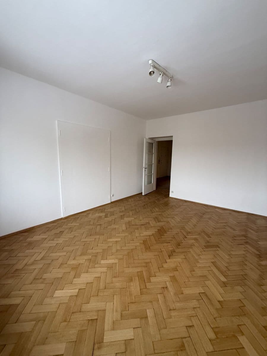 3 bedroom flat to rent, 108 m², Nikoly Tesly, Prague, Prague 3 bedroom flat to rent, 108 m², Nikoly Tesly, Prague, Prague