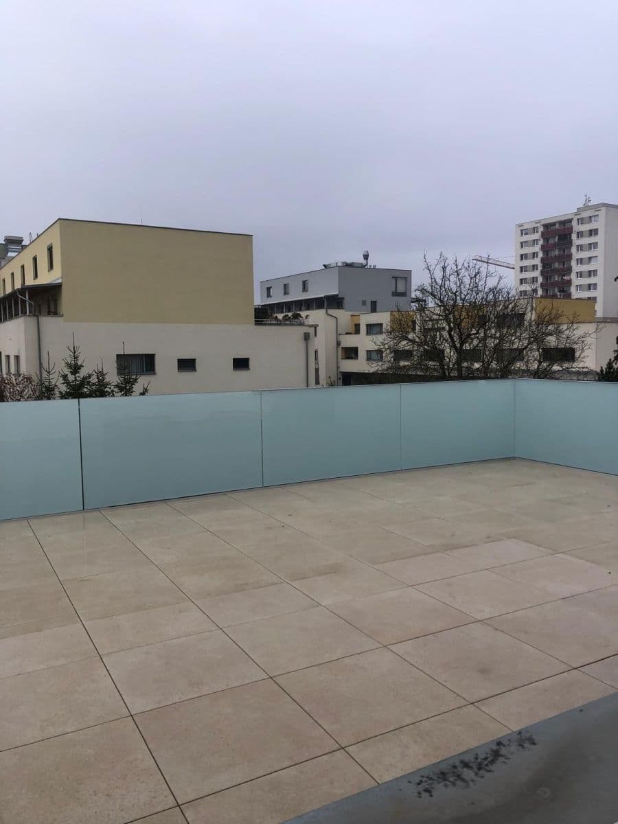 3 bedroom flat to rent, 80 m², Prvomájová, Prague, Prague 3 bedroom flat to rent, 80 m², Prvomájová, Prague, Prague