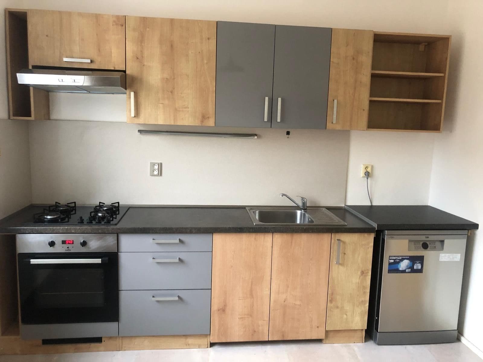 3 bedroom flat to rent, 80 m², Prvomájová, Prague, Prague 3 bedroom flat to rent, 80 m², Prvomájová, Prague, Prague