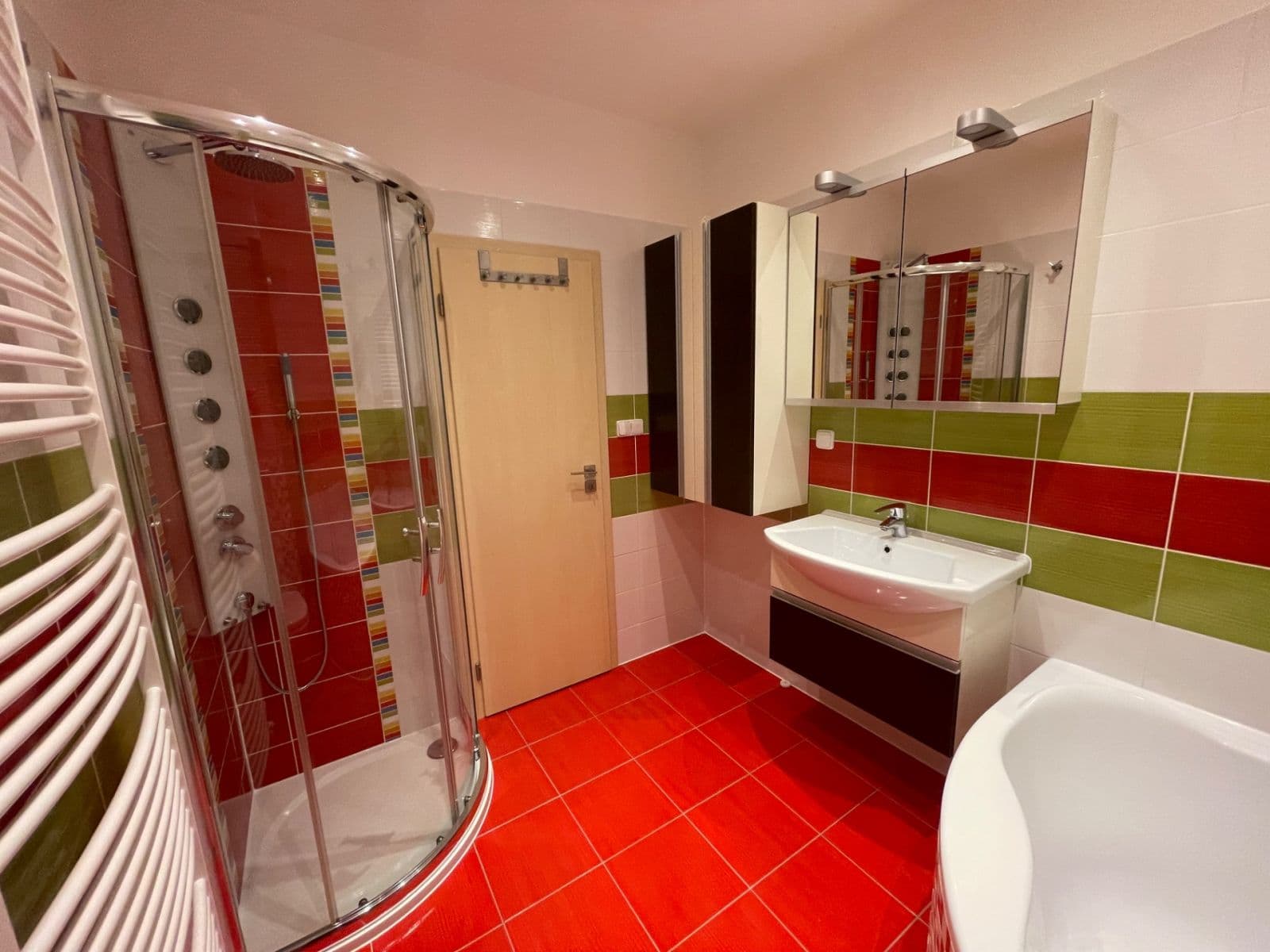 1 bedroom flat to rent, 42 m², Klatovská třída, Plzeň, Plzeňský Region 1 bedroom flat to rent, 42 m², Klatovská třída, Plzeň, Plzeňský Region