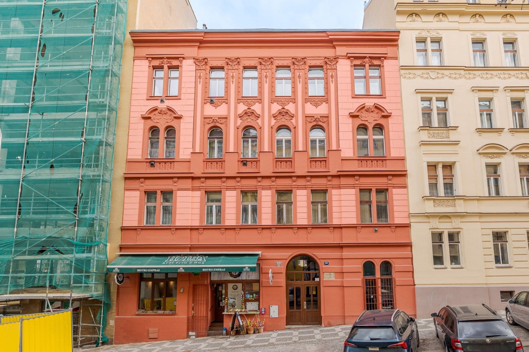 2 bedroom with open-plan kitchen flat to rent, 100 m², Sudoměřská, Prague, Prague 2 bedroom with open-plan kitchen flat to rent, 100 m², Sudoměřská, Prague, Prague