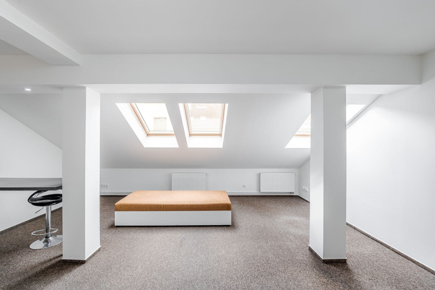 2 bedroom with open-plan kitchen flat to rent, 100 m², Sudoměřská, Prague, Prague 2 bedroom with open-plan kitchen flat to rent, 100 m², Sudoměřská, Prague, Prague