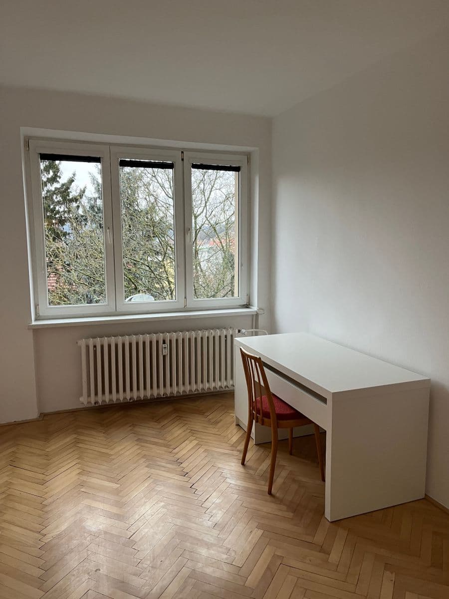 2 bedroom with open-plan kitchen flat to rent, 63 m², Jeremenkova, Prague, Prague 2 bedroom with open-plan kitchen flat to rent, 63 m², Jeremenkova, Prague, Prague