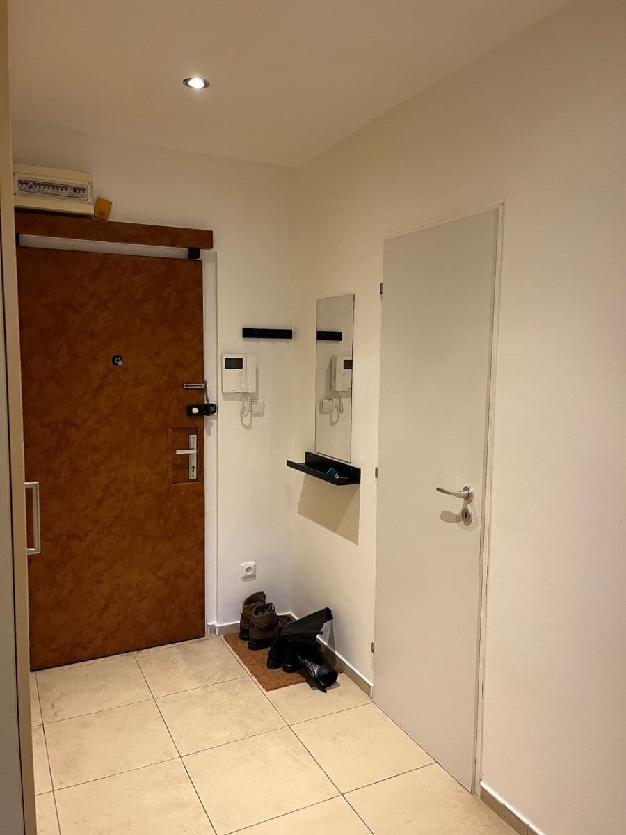 2 bedroom with open-plan kitchen flat to rent, 63 m², Jeremenkova, Prague, Prague 2 bedroom with open-plan kitchen flat to rent, 63 m², Jeremenkova, Prague, Prague