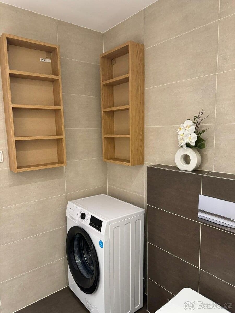 Studio flat to rent, 40 m², Olgy Havlové, Prague, Prague Studio flat to rent, 40 m², Olgy Havlové, Prague, Prague