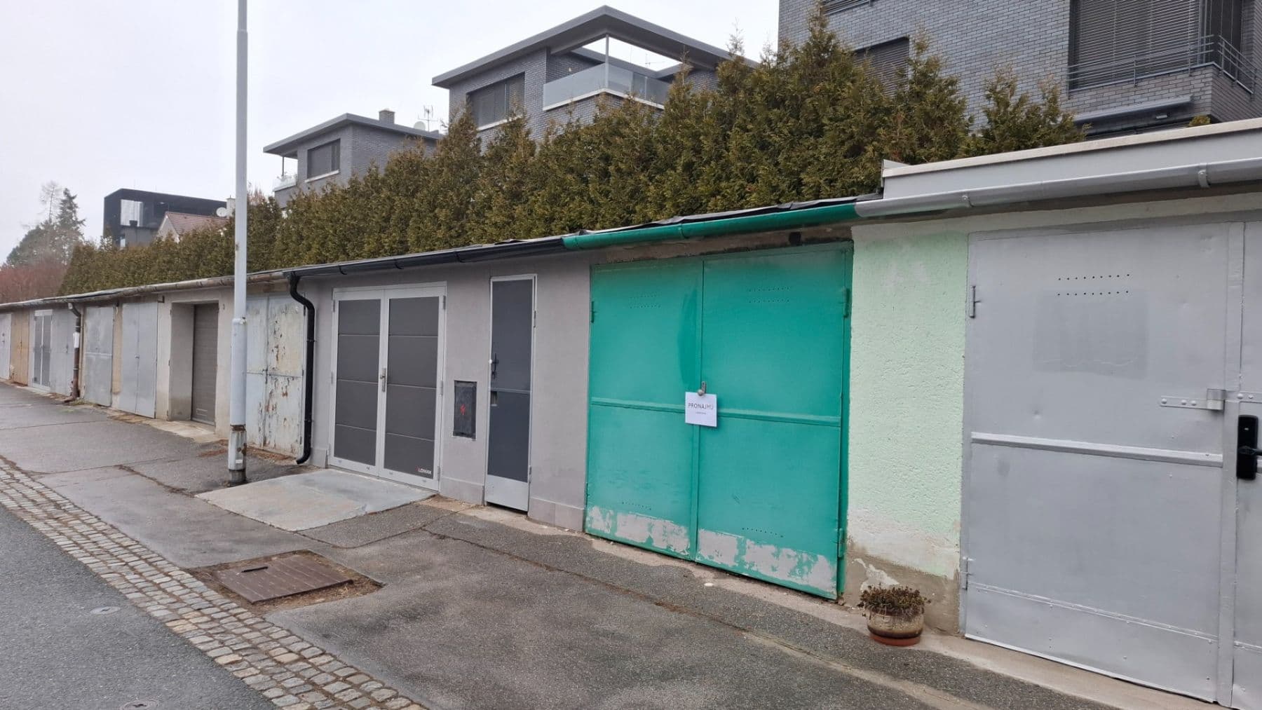 garage to rent, 15 m², Rezkova, Brno, Jihomoravský Region garage to rent, 15 m², Rezkova, Brno, Jihomoravský Region