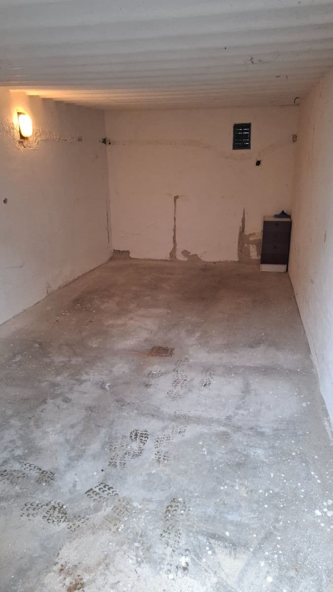 garage to rent, 15 m², Rezkova, Brno, Jihomoravský Region garage to rent, 15 m², Rezkova, Brno, Jihomoravský Region