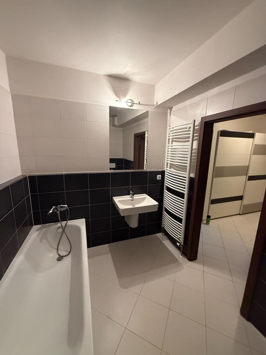 1 bedroom with open-plan kitchen flat to rent, 51 m², Kardausova, Prague, Prague 1 bedroom with open-plan kitchen flat to rent, 51 m², Kardausova, Prague, Prague