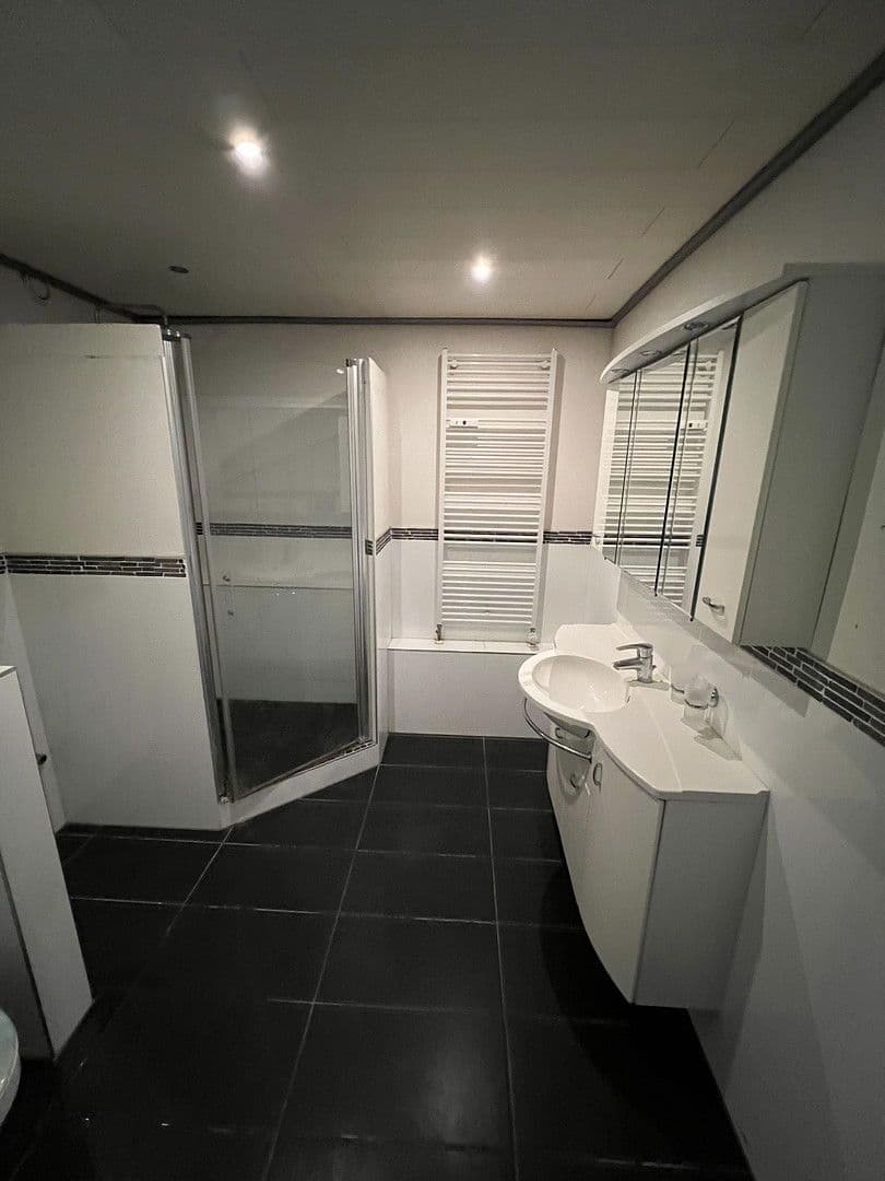 4 bedroom flat to rent, 135 m², Rodgau, Hesse 4 bedroom flat to rent, 135 m², Rodgau, Hesse