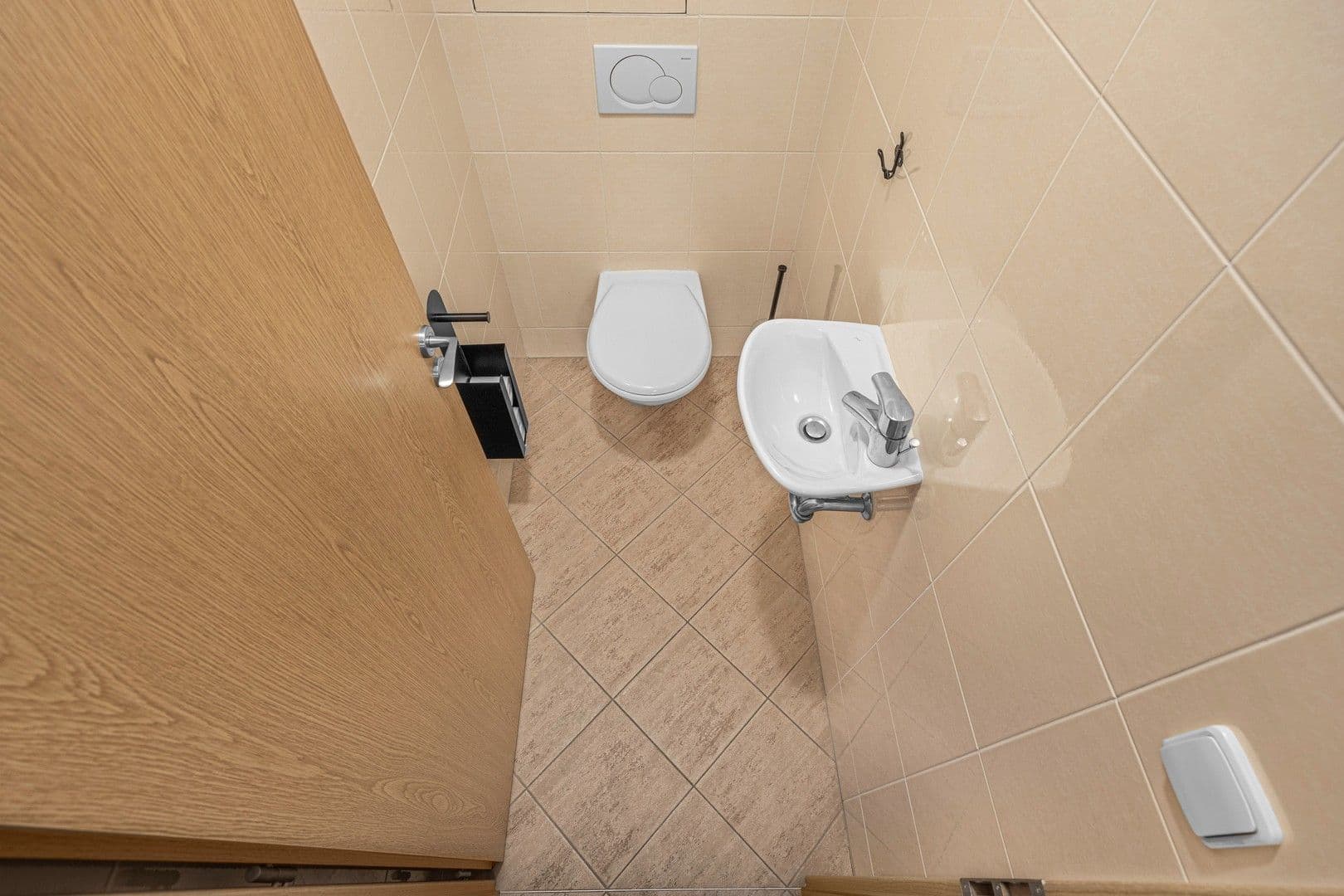 2 bedroom with open-plan kitchen flat to rent, 74 m², Pískařská, Prague, Prague 2 bedroom with open-plan kitchen flat to rent, 74 m², Pískařská, Prague, Prague