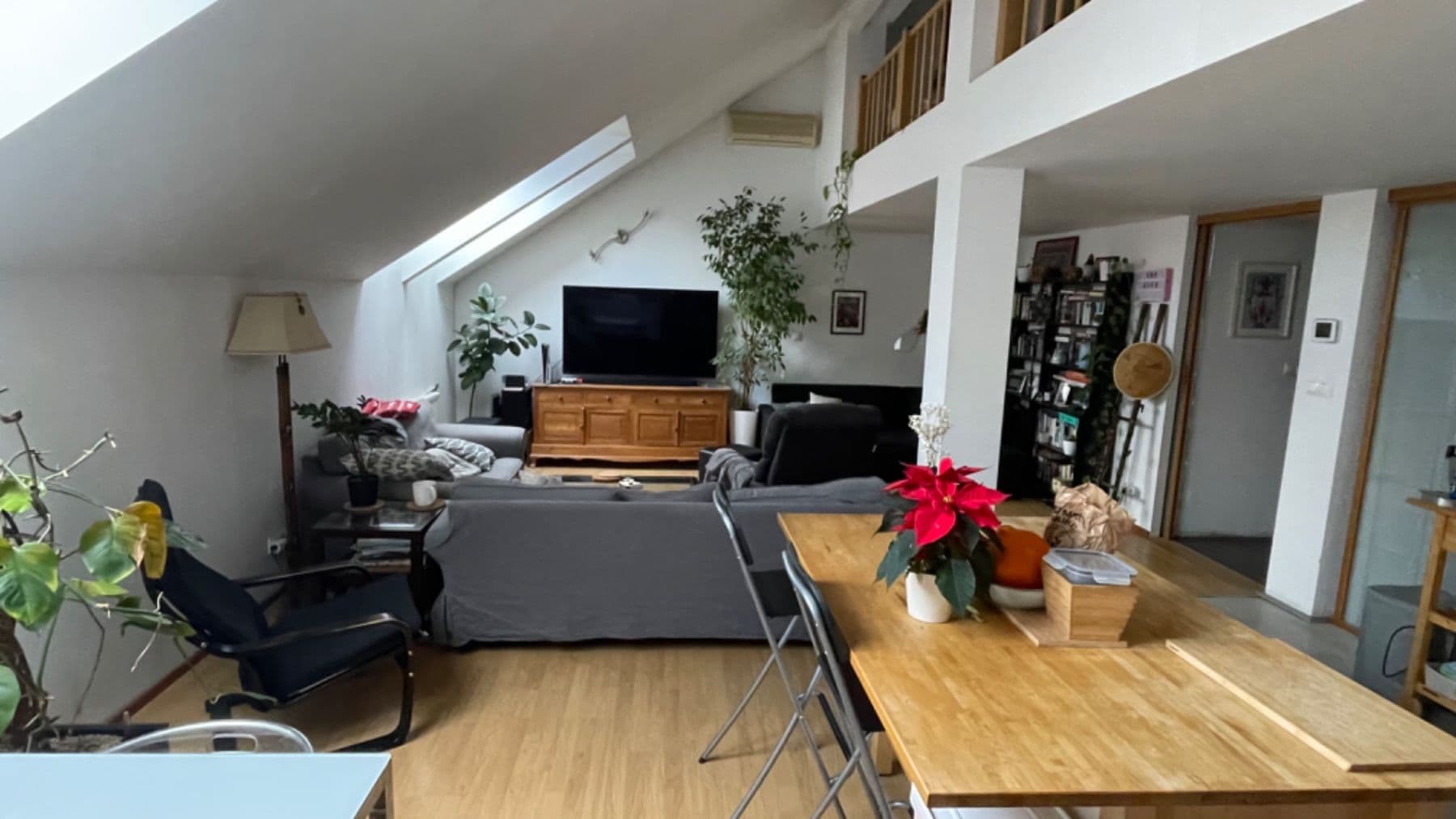 4 bedroom with open-plan kitchen flat to rent, 164 m², Řehořova, Prague, Prague 4 bedroom with open-plan kitchen flat to rent, 164 m², Řehořova, Prague, Prague