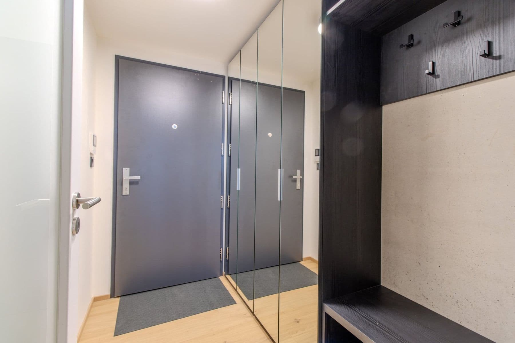 2 bedroom with open-plan kitchen flat to rent, 66 m², Kolbenova, Prague, Prague 2 bedroom with open-plan kitchen flat to rent, 66 m², Kolbenova, Prague, Prague