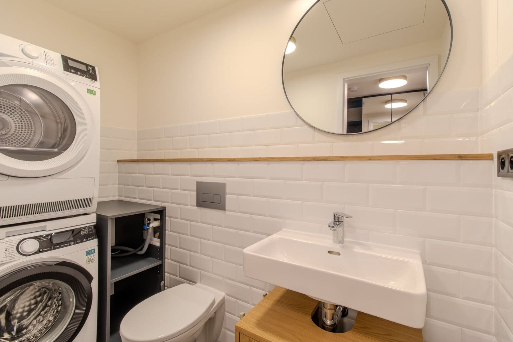 2 bedroom with open-plan kitchen flat to rent, 66 m², Kolbenova, Prague, Prague 2 bedroom with open-plan kitchen flat to rent, 66 m², Kolbenova, Prague, Prague