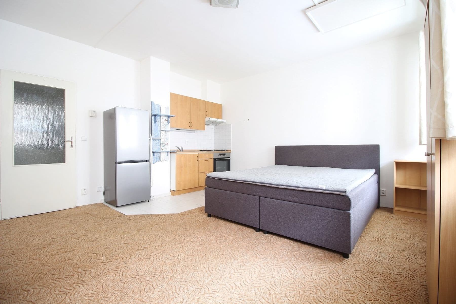 Studio flat to rent, 30 m², Pelušková, Prague, Prague Studio flat to rent, 30 m², Pelušková, Prague, Prague