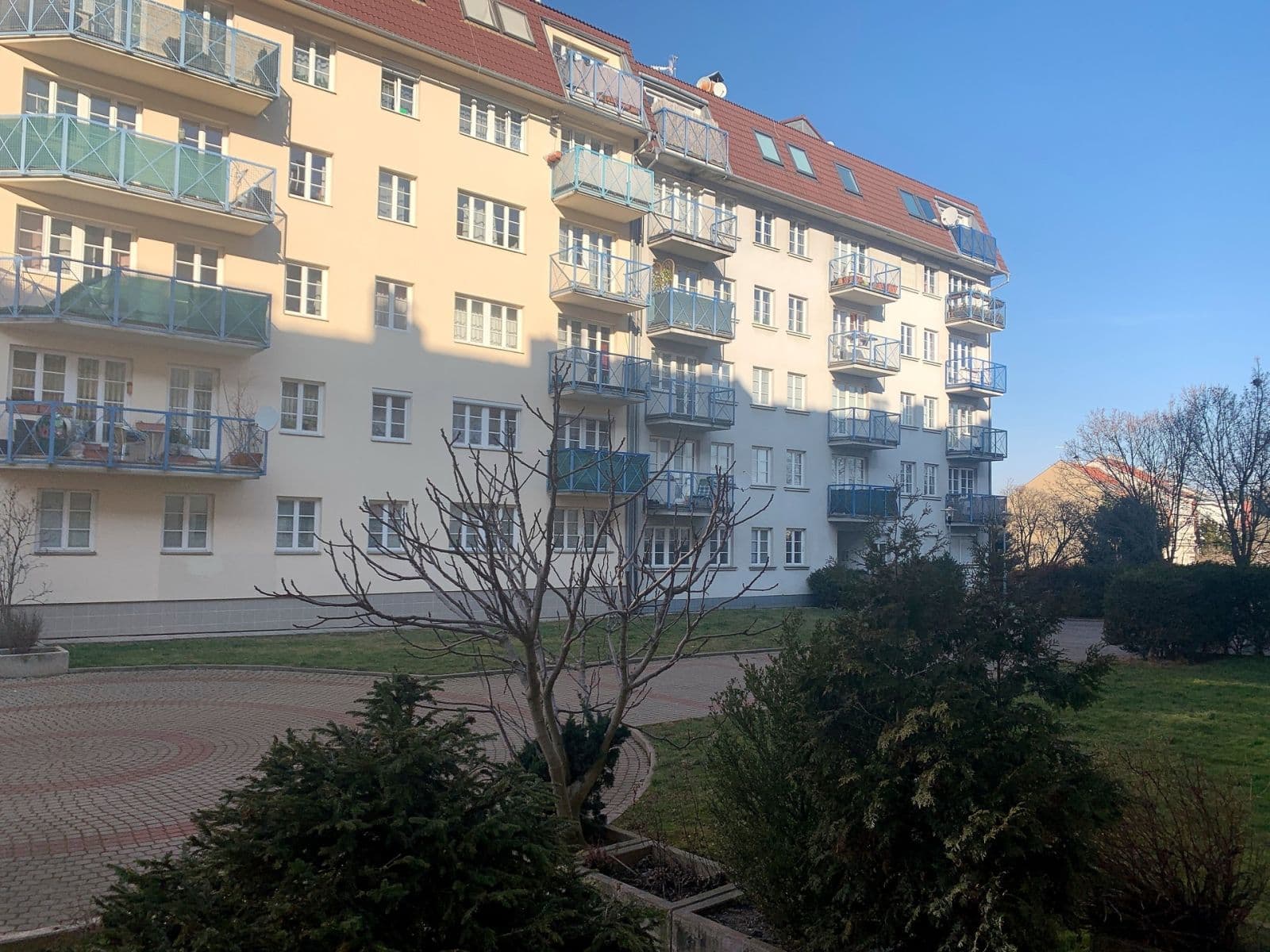 Studio flat to rent, 30 m², Pelušková, Prague, Prague Studio flat to rent, 30 m², Pelušková, Prague, Prague