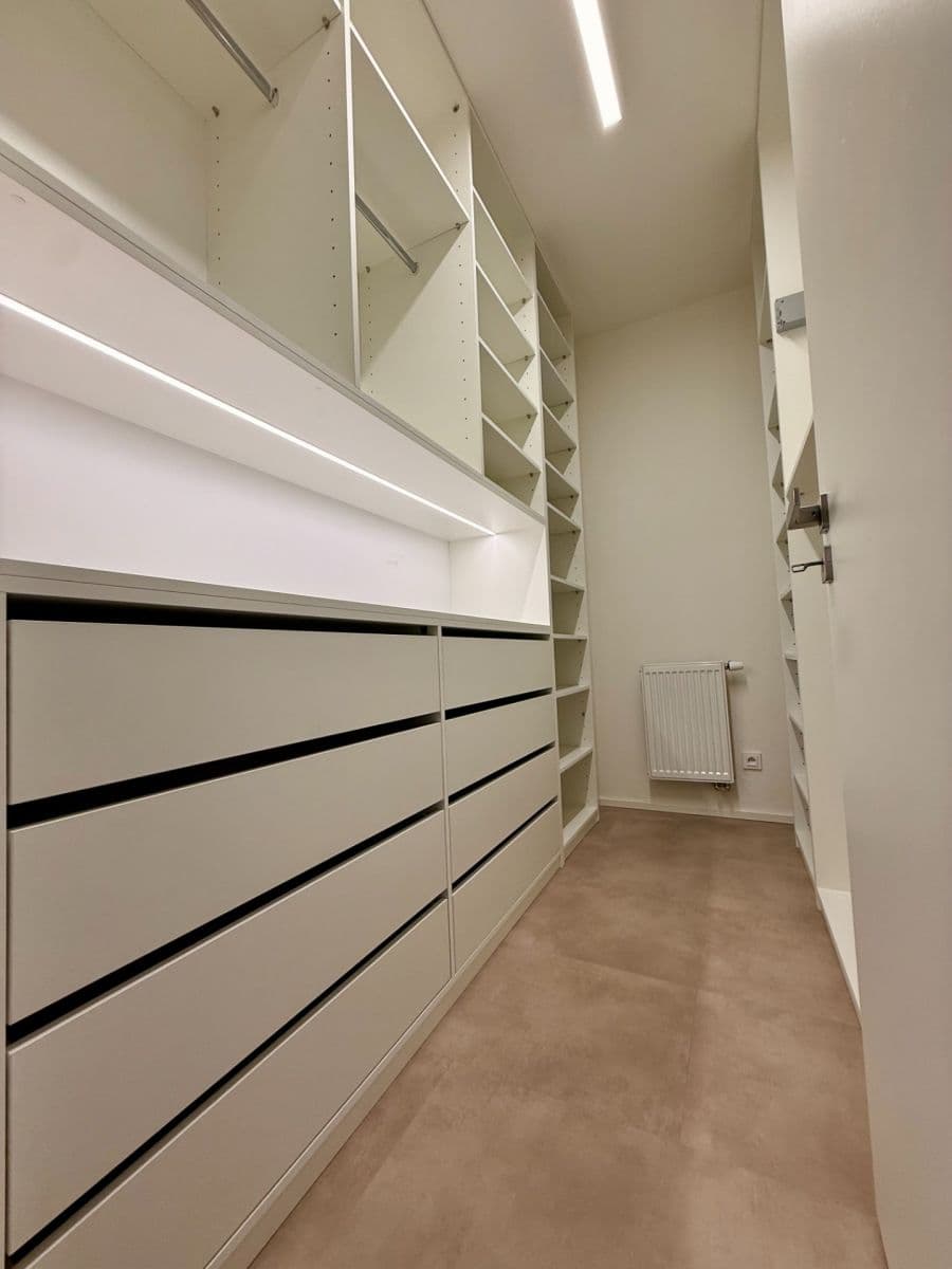 1 bedroom with open-plan kitchen flat to rent, 58 m², Přadlácká, Brno, Jihomoravský Region 1 bedroom with open-plan kitchen flat to rent, 58 m², Přadlácká, Brno, Jihomoravský Region