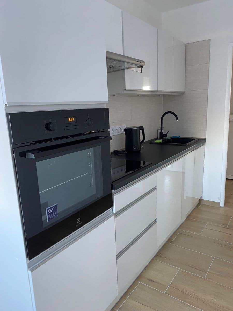 2 bedroom flat to rent, 58 m², Železničářská, Plzeň, Plzeňský Region 2 bedroom flat to rent, 58 m², Železničářská, Plzeň, Plzeňský Region