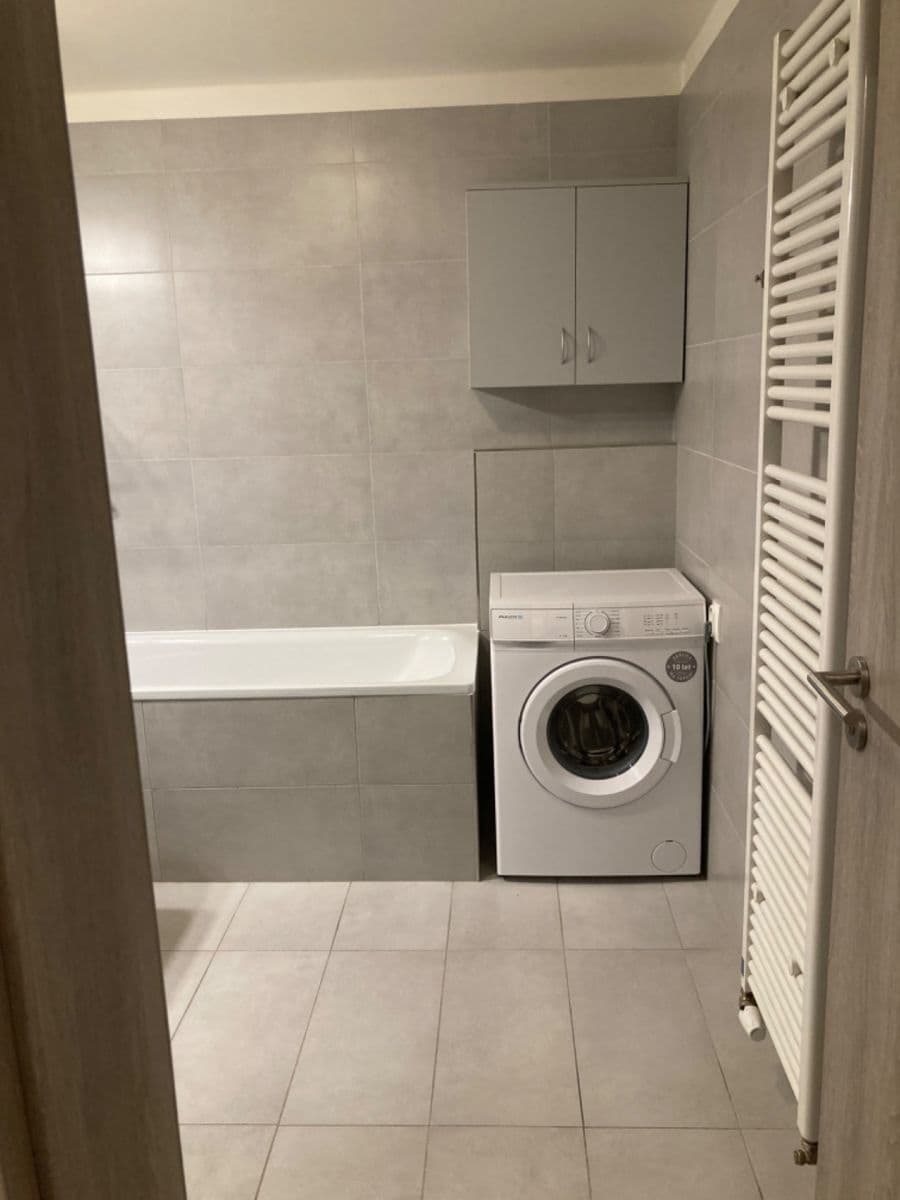 Studio flat to rent, 33 m², Strnadových, Prague, Prague Studio flat to rent, 33 m², Strnadových, Prague, Prague