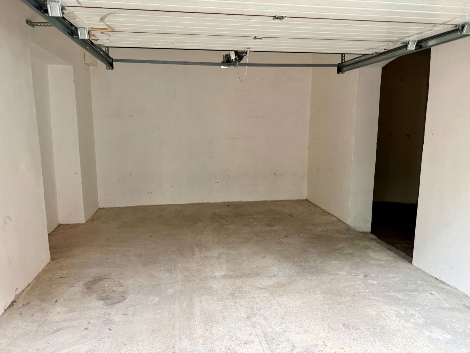 garage to rent, 36 m², Holečkova, Prague, Prague garage to rent, 36 m², Holečkova, Prague, Prague