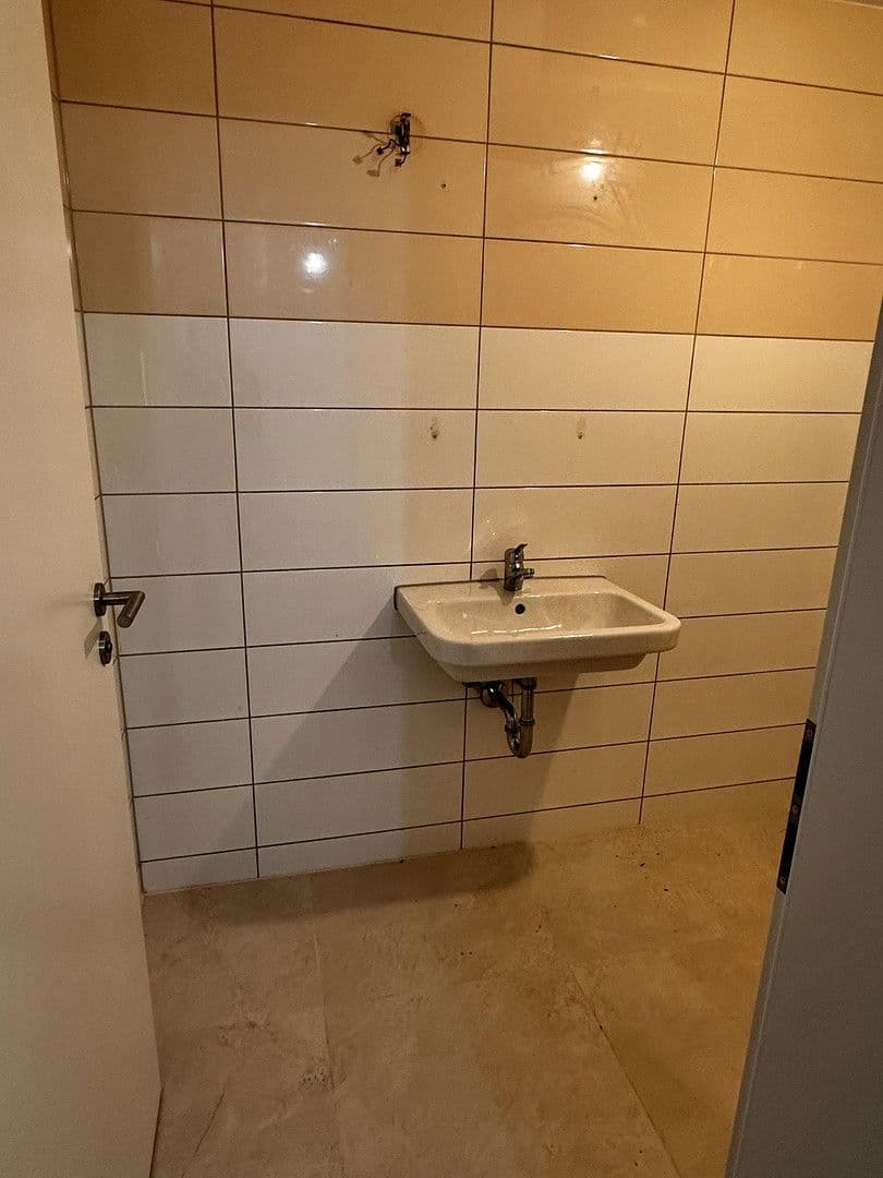 2 bedroom flat to rent, 44 m², Rüsselsheim am Main, Hesse 2 bedroom flat to rent, 44 m², Rüsselsheim am Main, Hesse