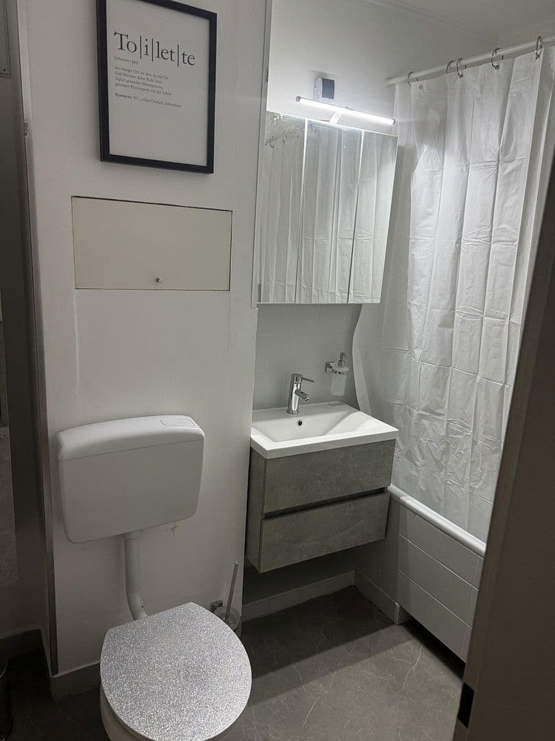 1 bedroom with open-plan kitchen flat for sale, 65 m², Ludwigshafen, Rhineland-Palatinate 1 bedroom with open-plan kitchen flat for sale, 65 m², Ludwigshafen, Rhineland-Palatinate