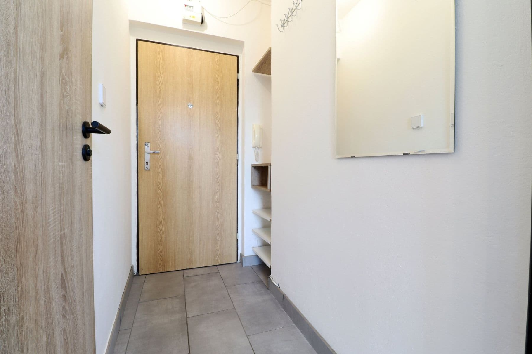 Studio flat to rent, 30 m², Šestajovická, Prague, Prague Studio flat to rent, 30 m², Šestajovická, Prague, Prague