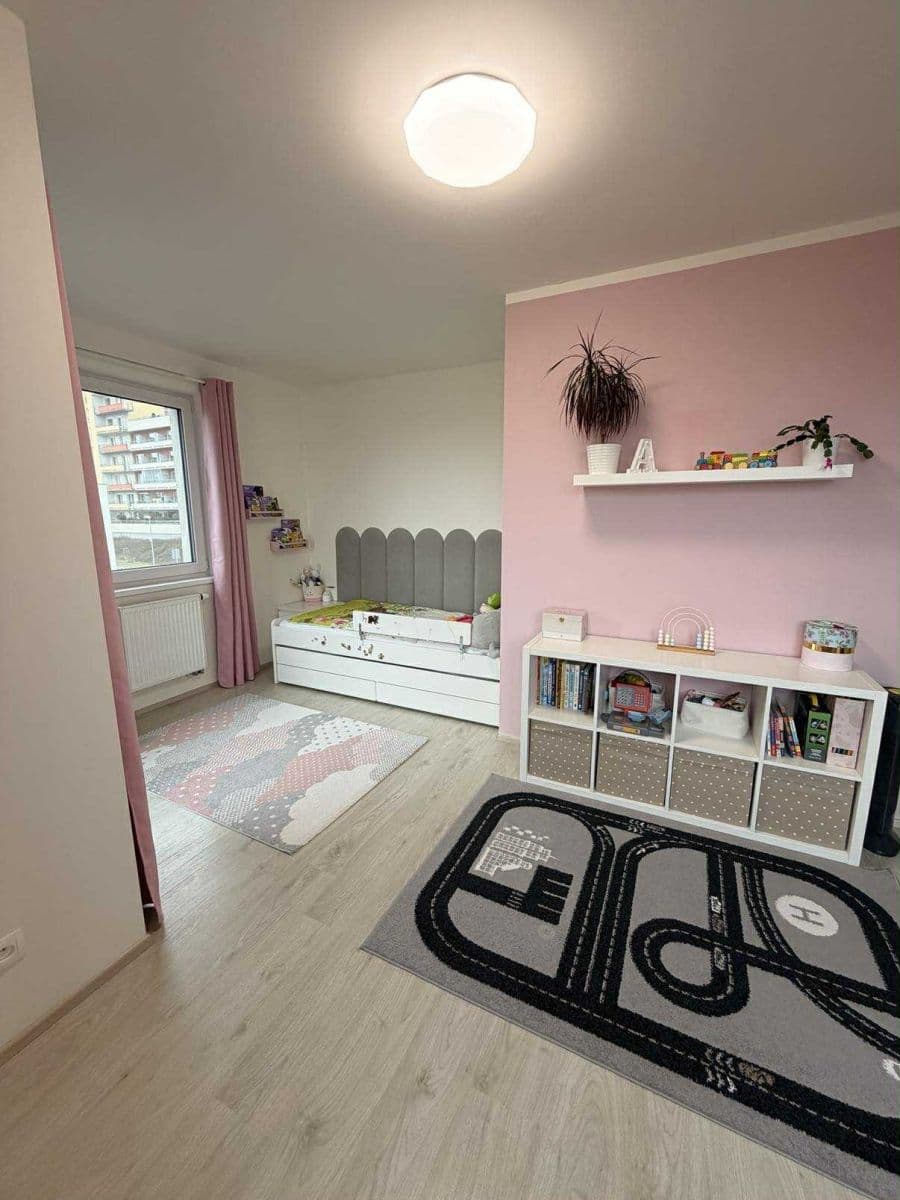 2 bedroom with open-plan kitchen flat for sale, 88 m², Miroslava Hajna, Prague, Prague 2 bedroom with open-plan kitchen flat for sale, 88 m², Miroslava Hajna, Prague, Prague