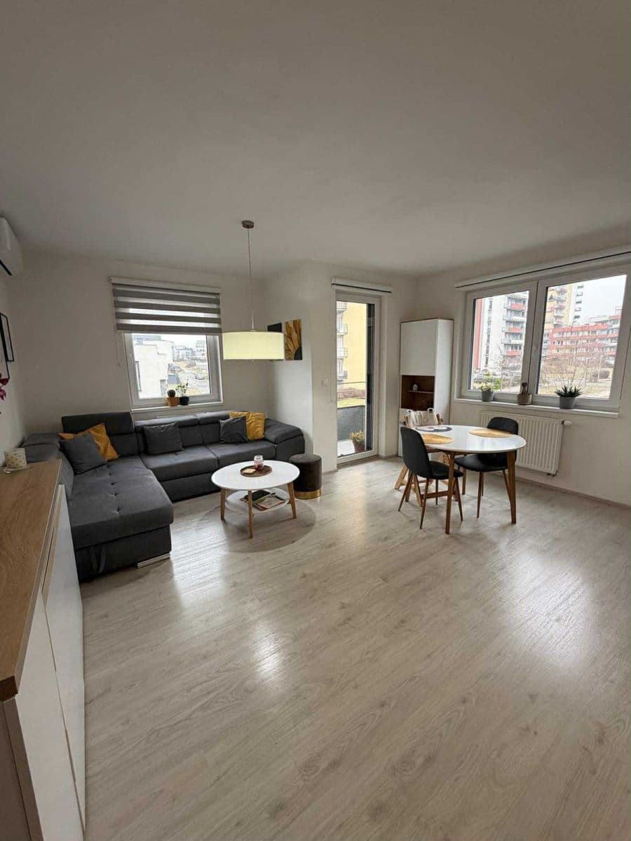 2 bedroom with open-plan kitchen flat for sale, 88 m², Miroslava Hajna, Prague, Prague 2 bedroom with open-plan kitchen flat for sale, 88 m², Miroslava Hajna, Prague, Prague